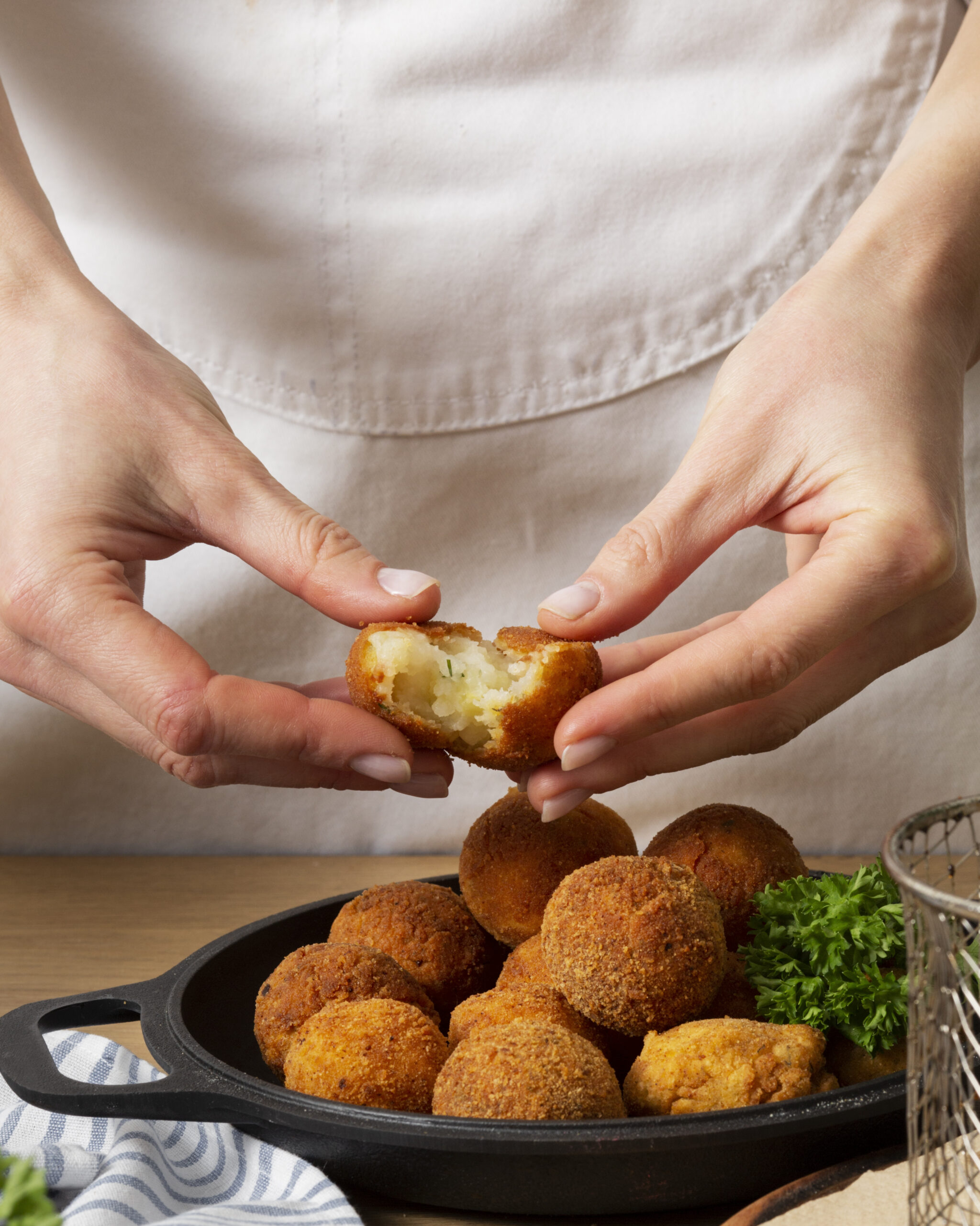 elaboracio de beixamel al taller de croquetes gourmet